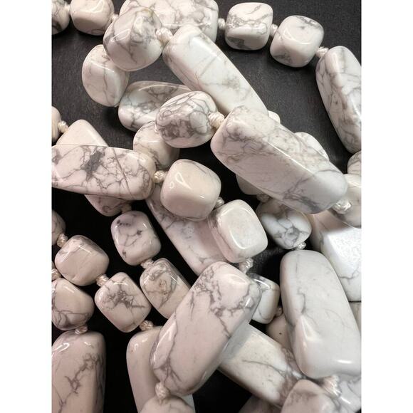 NEW Anthology howlite 36 inch knotted necklace with sterling silver clasp - Picture 9 of 11